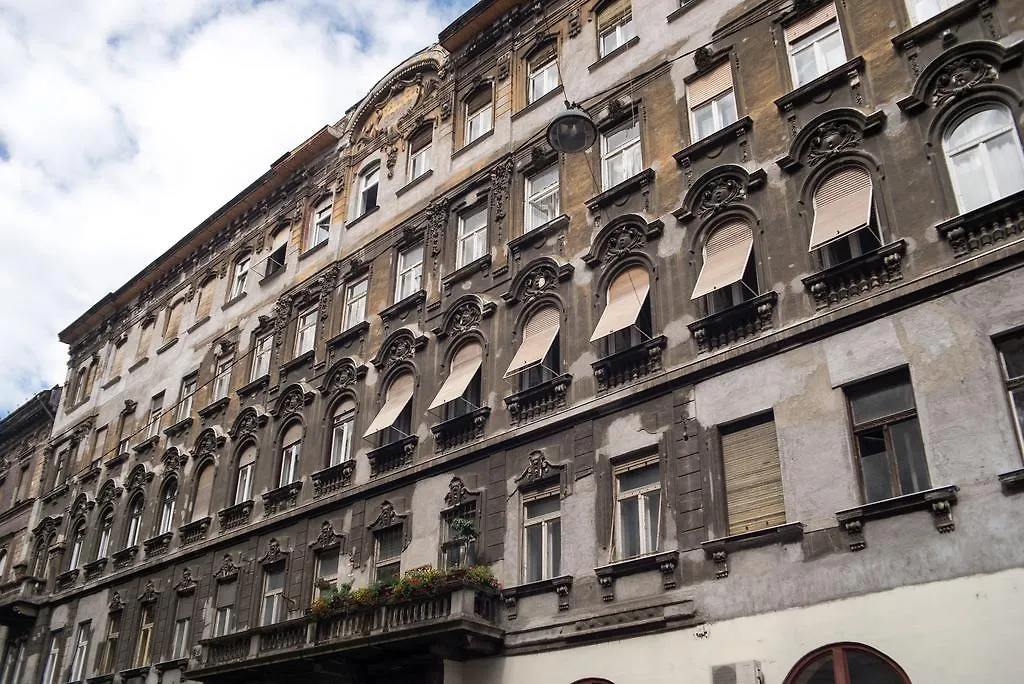 Appartamento Inviting Flat In The Heart Of Town Budapest Ungheria