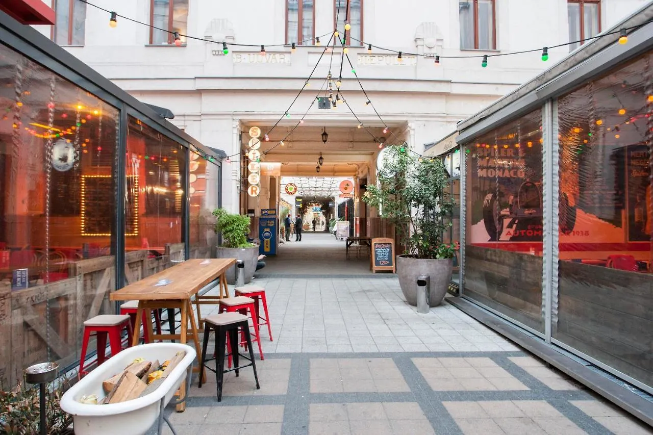 Appartamento Inviting Flat In The Heart Of Town Budapest